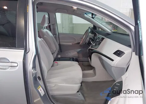 2013 Toyota Sienna Le V6 8 Passenger из США, поврежденный, VIN 5TDKK3DC2DS327527